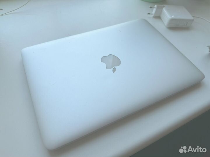 Apple Macbook Pro 13 (A1502) из США