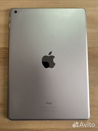 iPad A1822, 5 поколение, 2017 года