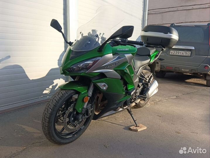 Мотоцикл kawasaki Z1000SX