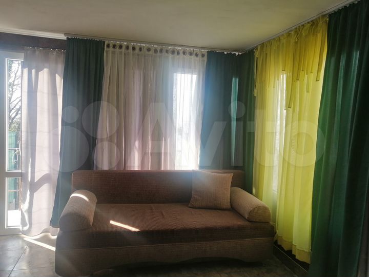 Дом 20 м² на участке 1 сот.