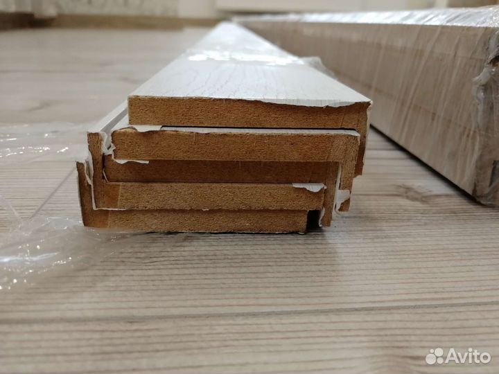 Дверь межкомнатная 600 новая, без двух наличников