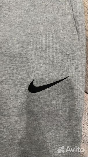 Спортивные штаны nike