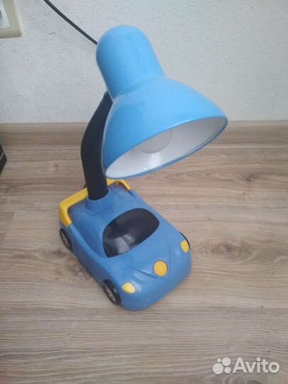 Светильник настольный