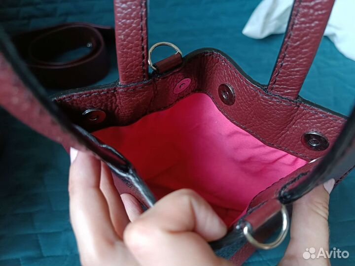 Сумка из натуральной кожи бордового цвета