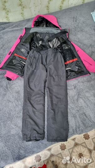 Зимний горнолыжный костюм