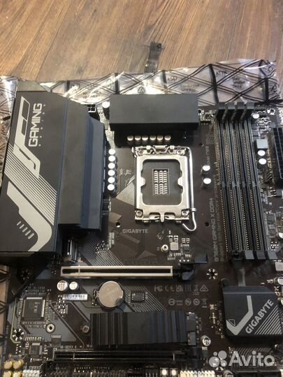 Материнская плата B760M DDR4