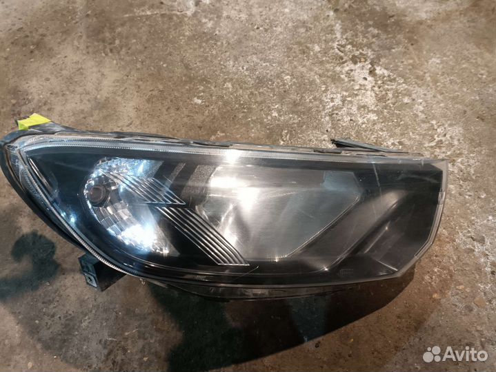 Фара правая granta