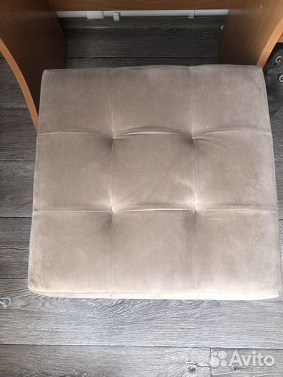 Продаю туалетный столик