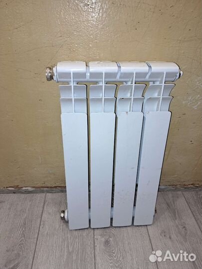 Биметаллический радиатор б/у