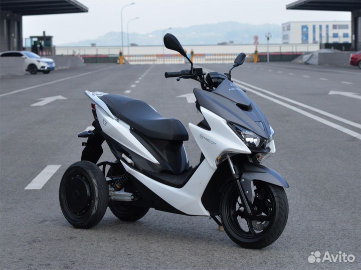 Электрический макси скутер 72v 140Ah З\Х 350км