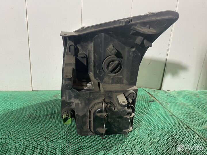 Фара передняя правая Ford Transit 2013