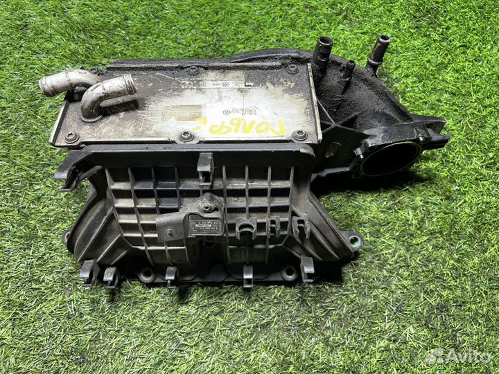 Впускной коллектор Volkswagen Golf (Mk6) VI