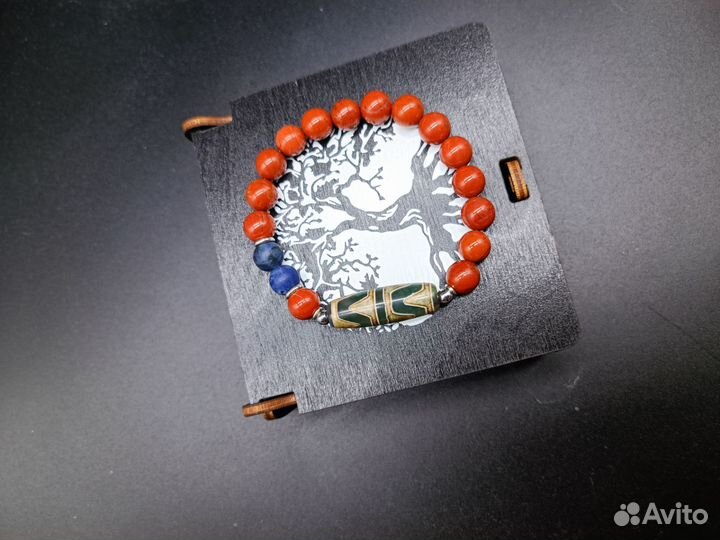 Браслет красная яшма с бусиной дзи