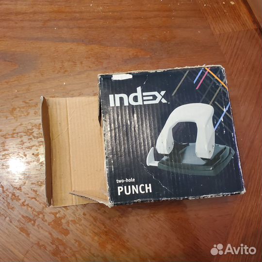 Дырокол новый