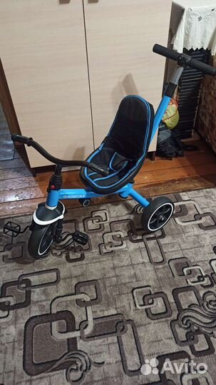 Детский велосипед с ручкой