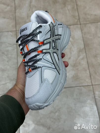 Кроссовки asics