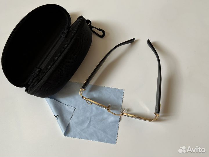 Солнцезащитные очки