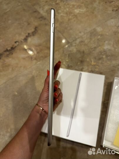 Планшет apple iPad 5 A1822 оригинал США новый