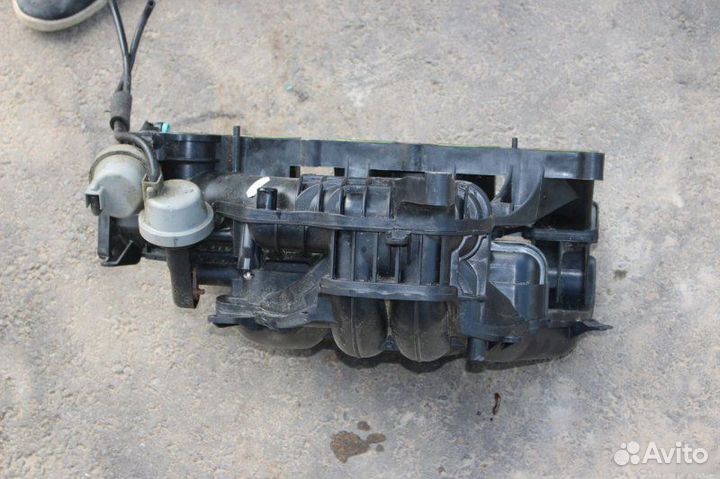 Впускной коллектор Ford Focus 2 1.8L