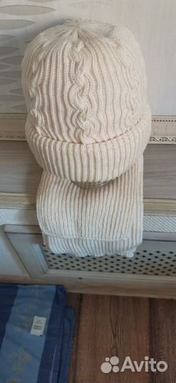 Женский комплект шапочка с шарфом
