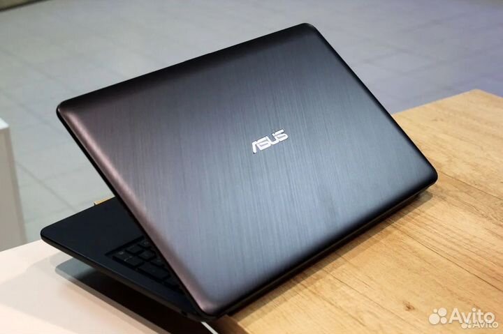 Ноутбук Asus для игр и графики / MX 110 / SSD