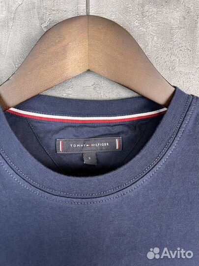 Футболка Tommy Hilfiger размер S оригинал