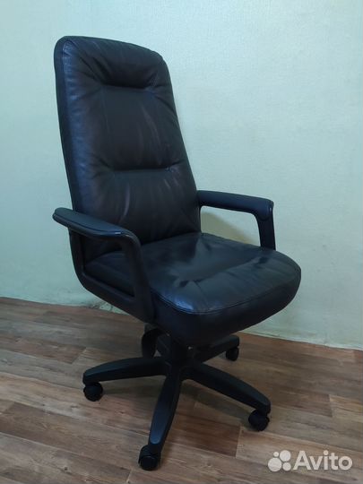 Кресло руководителя (кожа)