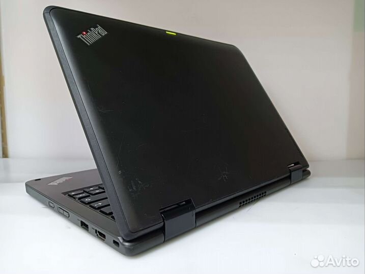 Компактный ноутбук для работы SSD 120gb акб держит