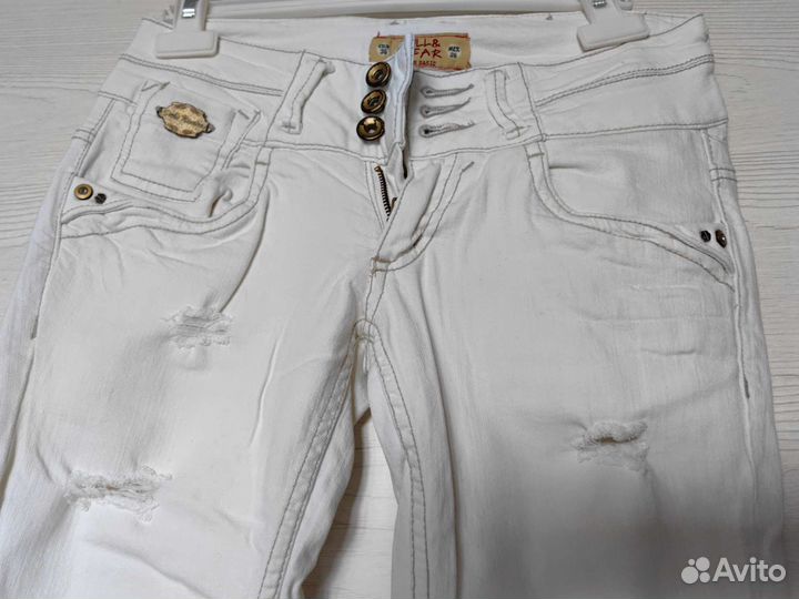 Джинсы pull and bear 26 и Mohito 34
