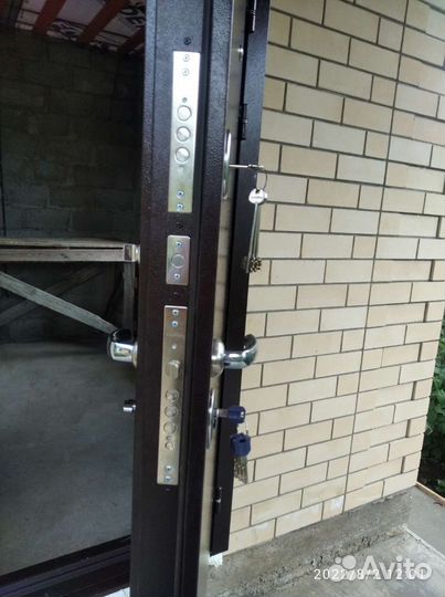 Установка входных метал-их дверей есть б/у дверь