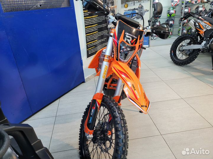 Regulmoto-Crosstrec-300-2024