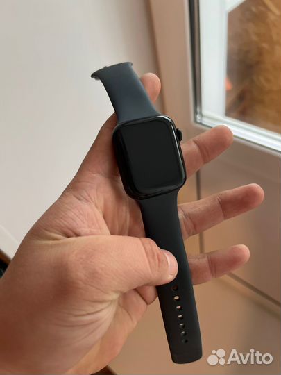 Продам часы Apple Watch SE 2-го поколения 44 мм