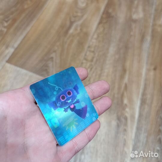 Карточки троллей из Пятерочки переливающиеся