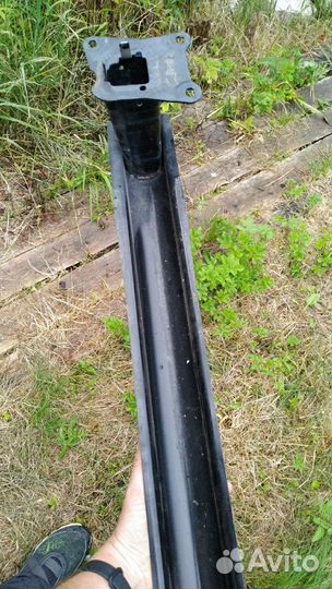 Усилитель бампера Шкода а5