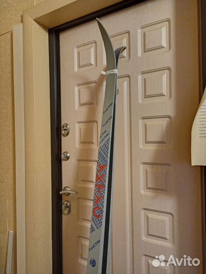 Лыжи СССР 1990 года новые пластик