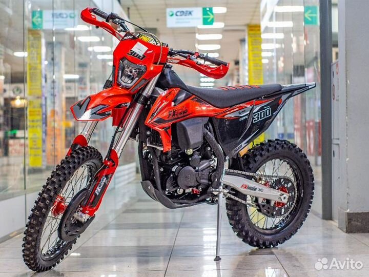 Мотоцикл FX Moto X8 CBS 300