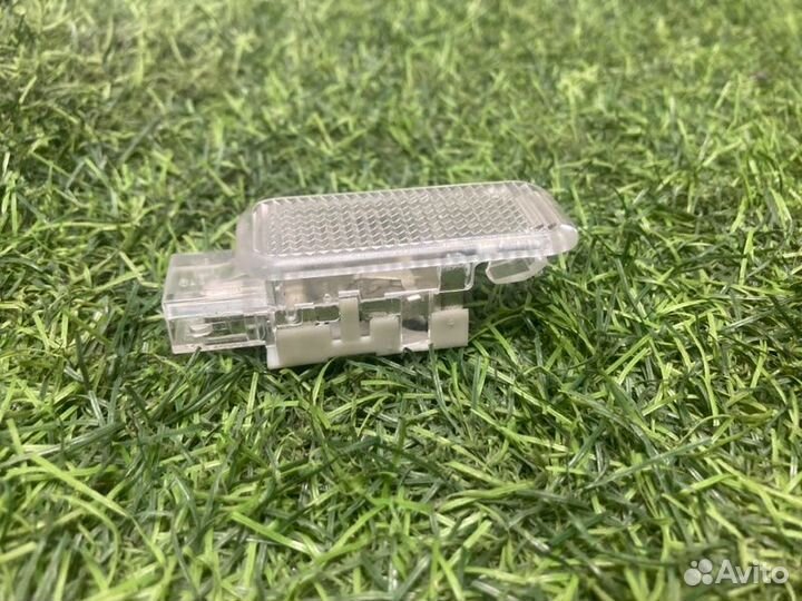 Плафон подсветки салона Audi A5 8T 3.2 2008