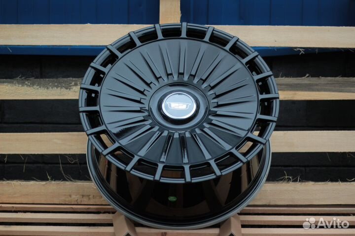 Кованые диски GT Forged R22 на Cadillac Escalade