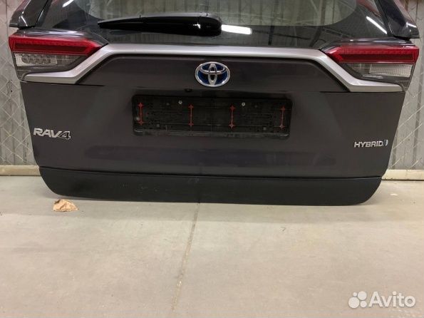 Крышка багажника Toyota RAV-4 2018