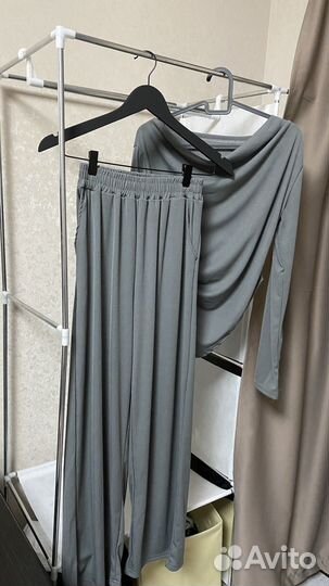 Женский костюм