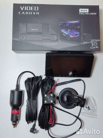 Видеорегистратор с 3 камерами