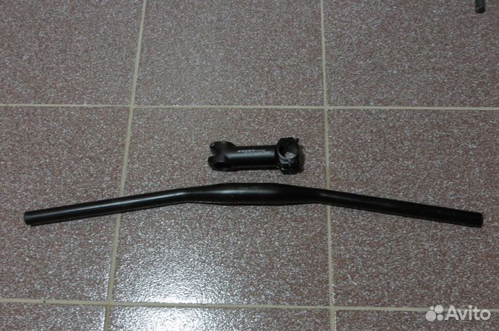 Руль (700 мм.) и вынос (100 мм.), 31,8 мм