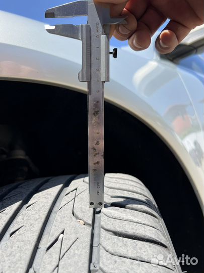 Three-A P606 285/35 R22 112W