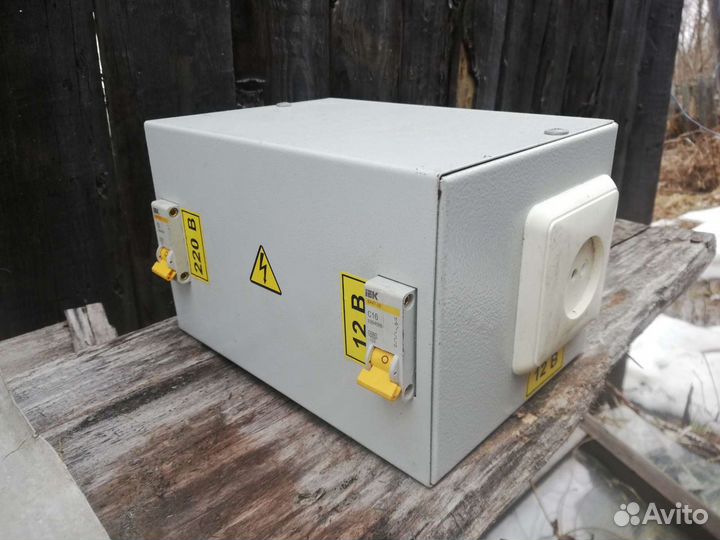 Понижающий трансформатор 220на12