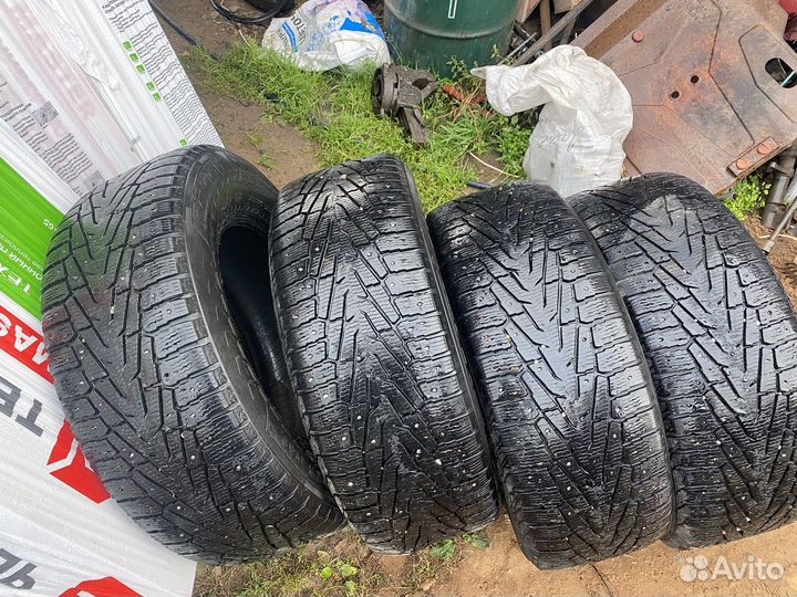 Продам шины 285/60 R18