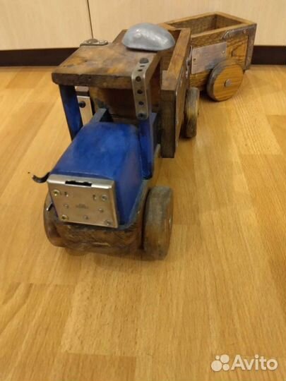 Деревянные поделки машина С прицепом И копия оружи