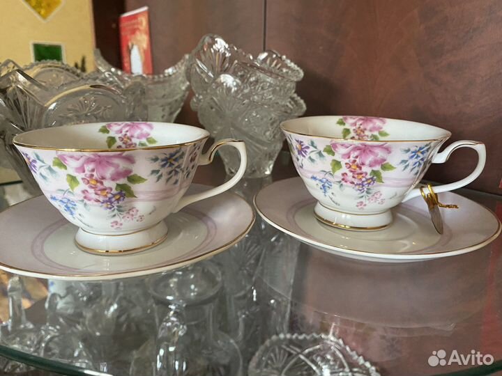 Чашки, кружки и чайные пары, мыльницы, конфетницы