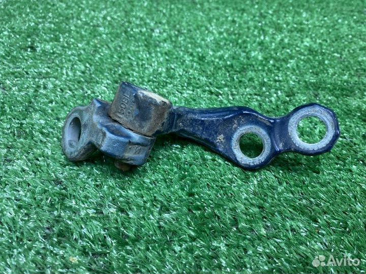 Петля двери задняя левая Ford Focus 2