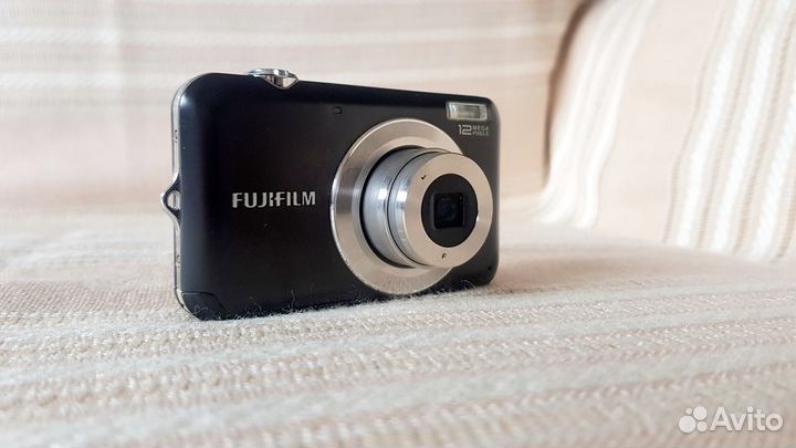 Цифровой фотоаппарат Fujifilm Finepix JV110
