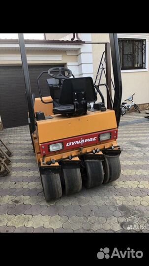 Каток дорожный аренда